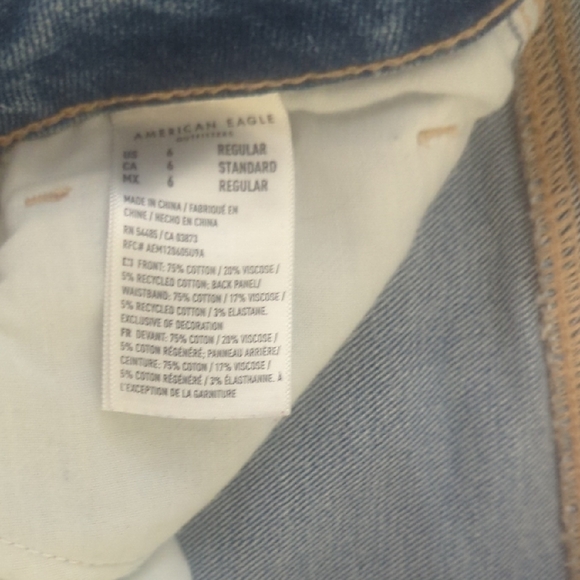 American Eagle Outfitters Light Blue Distressed Boyfriend Jeans - Picture 5 of 8